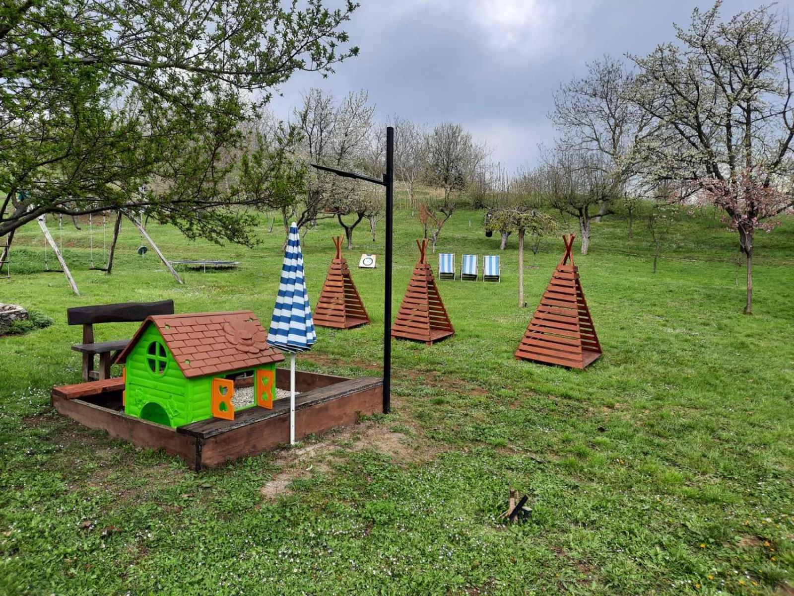 Vila Davidovic-Fruska Gora Mandelos ภายนอก รูปภาพ
