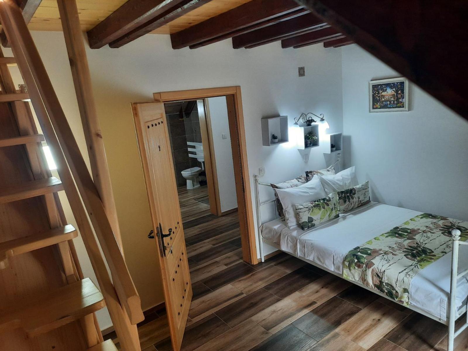 Vila Davidovic-Fruska Gora Mandelos ภายนอก รูปภาพ